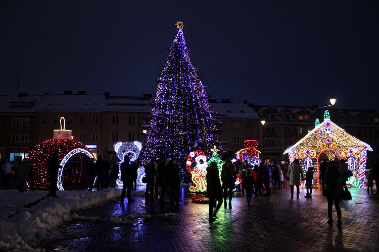 PEPEES S.A. zaprasza na świąteczną iluminację Starego Rynku w Łomży!
